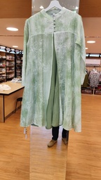 Inner with embroidery shrug